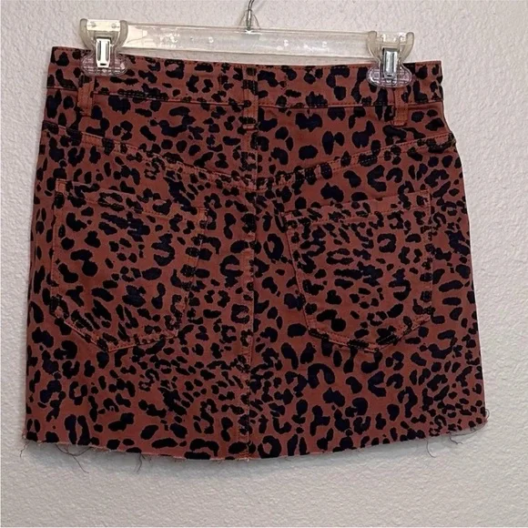Free People We The Free Zip It Up Leopard Mini Skirt
Pineapple Combo NWT. - Picture 5 of 11